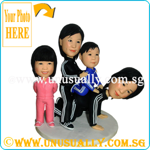 Custom 3D Lovely Family Of 4 Figurines